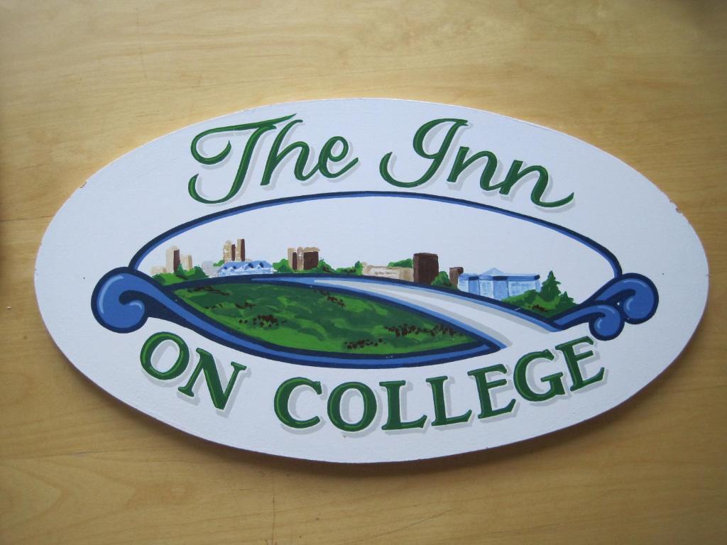 The Inn On College Saskatoon Extérieur photo